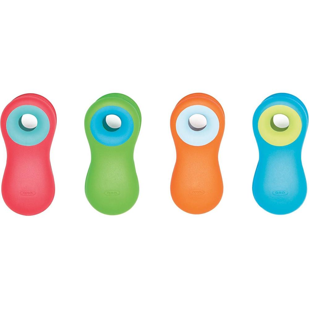 imageOXO Good Grips AllPurpose Magnetic Clips  4 Pc AssortedRedYellowNavyLight Blue