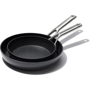 OXO Professional 8″ and 10″ Frying Pan Skillet Set, Hard Anodized Ceramic Nonstick Cookware PFAS-Free, Stainless Steel, Induction Suitable, Diamond Reinforced Coating, Dishwasher and Oven Safe, Black